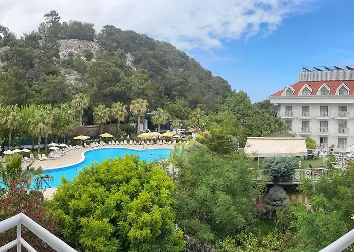 Grand Mir'amor Hotel&spa מלון