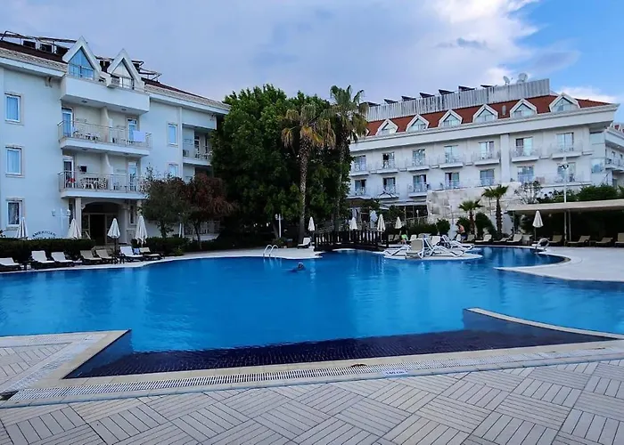 Grand Mir'amor Hotel&spa מלון