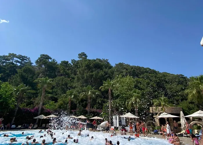 Grand Mir'amor Hotel&spa מלון