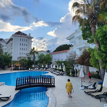 Grand Mir'amor Hotel&spa 酒店 5*